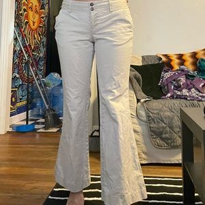 Perfect super flare Old Navy Favorite Khakis (shirt size 4 Low rise)